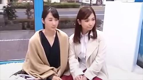 奥まで突き進んでいいわよ、わいせつな継母が息子にオナニーを目撃される。