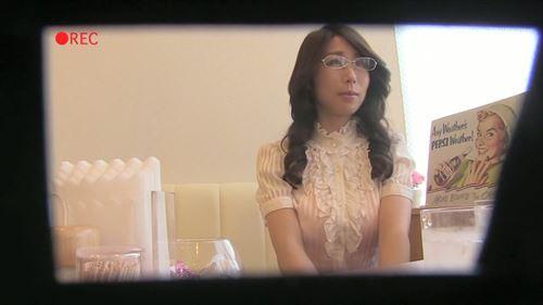 あゆみちゃん、競泳水着着ただけで感じちゃうの？すぐ会って撮影したいって。