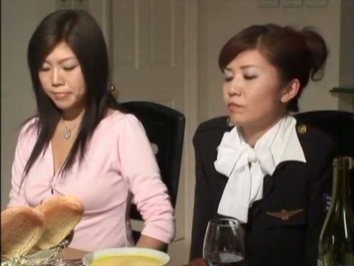 麗しの佐藤和香さんが企業の事務室で男性と親密に