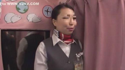 美しい女性を誘惑して、性的快楽に溺れさせてみたい.