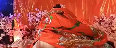 江戸時代の美しい高級遊女と夢見る花魁の見解を取り入れ、色っぽい