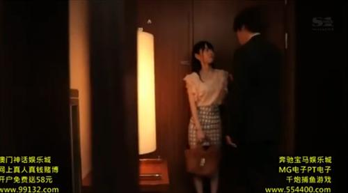 美少女アイドルがイジられ、パイズリプレイ、爆乳美少女が変態プレイで感じる。