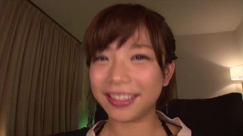 美少女は快感に身を任せ、彼の精液を全て受け入れた