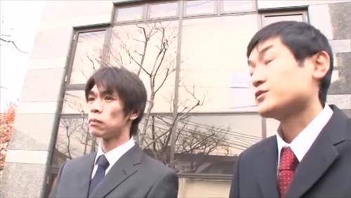 妻は私と交わる。主人は厳守な職務を果たす。
