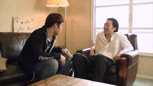 母親が金融業者の男を誘惑し、夫が借金を完済して骨肉の養子縁組をする。