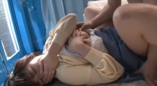 淫乱ママが生で種付けされる、巨乳お母さんの品番。