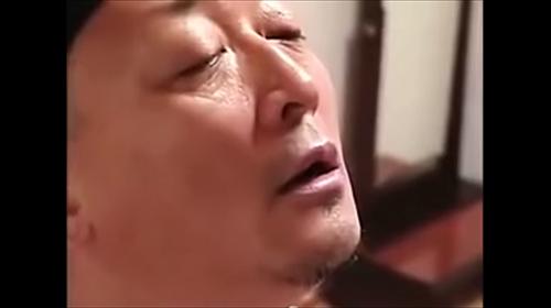 私は、彼との欲望が不足し、毎月あなたを必要とします。音楽の慈悲。