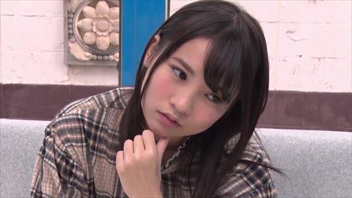 巨根で何度も射精し、素人の女子大生が鏡越しに快楽の渦に飲み込まれる