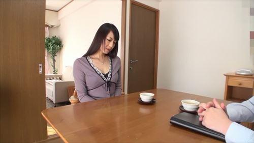 清楚な主婦、奈々美。性欲に身を委ね、独りで満たされる。