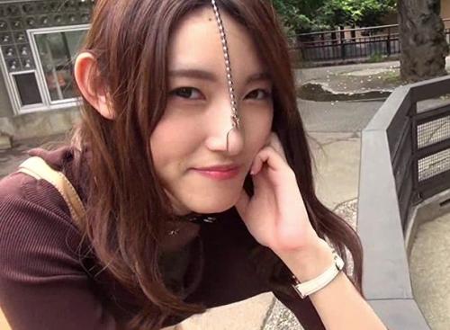 気まずい雰囲気が興奮にｗ鼻フックのメス豚ズラを披露！