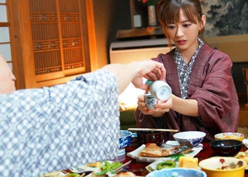 大嫌いな変態上司と出張に行ったらまさかの相部屋で飲ませて酔わされ朝まで絶倫チンポで犯される！！ｗ