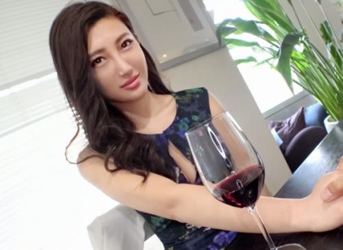 結婚８年目セックスレスの美人マダムを情熱プッシュ！
