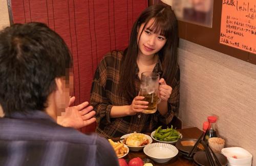 居酒屋で1人で飲んでた美人人妻をナンパして愚痴を聞いてあげたらヤラせてくれて中出しまで出来たｗ