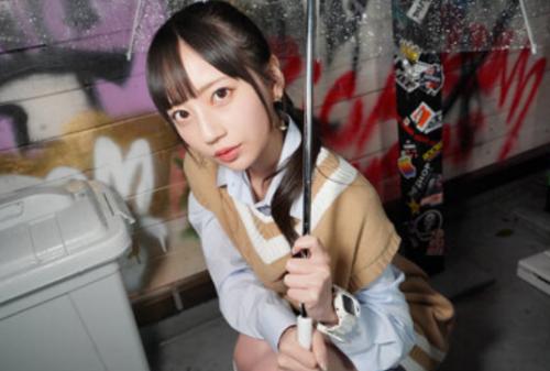 Sっ気たっぷりの小悪魔痴女は乳首をコリコリ責めるのが大好き！