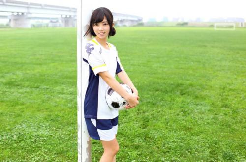 長身スレンダーだけどおっぱいはAAcupのサッカー部マネージャーが待望のAVデビュー！