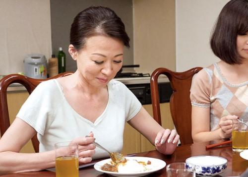 この本に出てるような年上の女性が好きなんです！娘婿のカミングアウトから始まる性活