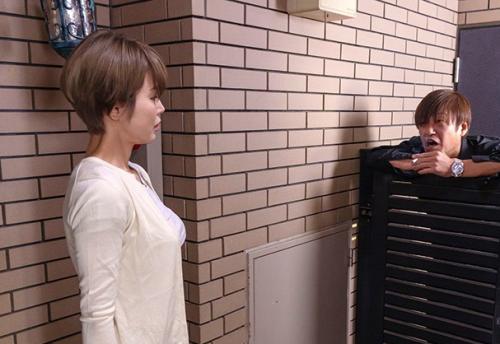 きっかけは無理やりだった・・。隣人のクレームを言いに行った日から妻の様子が！