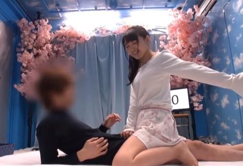 ５００ＰＩＳＴＯＮチャレンジ！ホロ酔い気分の大学生男女が賞金狙って素股ゲームｗ