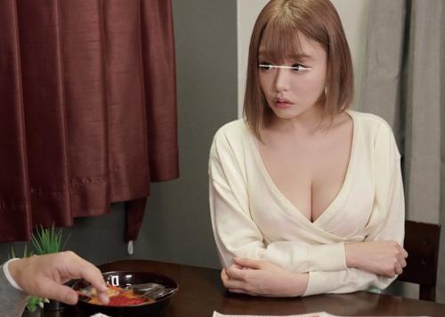 童貞を卒業させてくれるお姉ちゃんの爆乳に興奮して高速ピストンしたら一瞬で中出しｗ