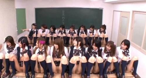 制服・ブルマ・スク水コスでおもてしブルセラ４８！