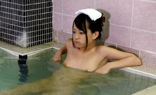昭和の香り残る湯の番人となる将来有望な一人娘の洗体営業ｗ