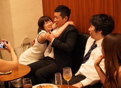 同窓会で久しぶりに会った元彼とハメを外してすぎて旦那の事も忘れ不倫SEX!!