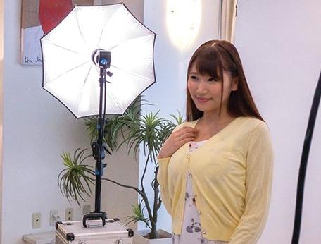 話のタネにと婦人服チラシのモデルを受けたが様子がおかしいｗ