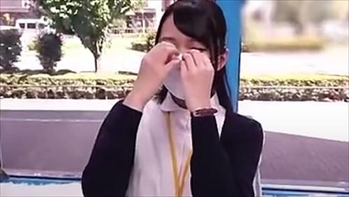素晴らしい！活気に満ちた男性、ペニス診察オファーでフルボッキ、美しい看護婦が性的衝動で即挿入。