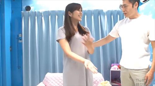 揺蕩うモーレツアタック、パンティ透明化まくる。