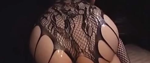 生成姿で若くて肌艶、レギンスでエロいフル系豊満乳を揺らし、