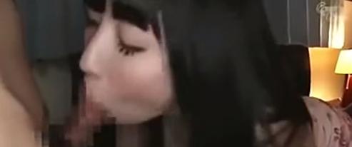 肥満の母のところを訪れ夫に気づかれずにひそかな愛行為。
