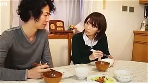 母上、僕のアレが変なふうに大きくなって、尿じゃない何かが出そうで、激しくム