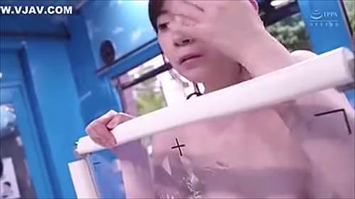 豊かな胸が触れられてイキ。
