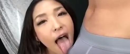 私の舌はキミのホワイトバスのようにペ