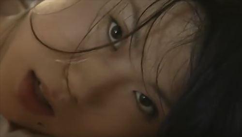 男性向けの婀娜なテレビジョン番組には、月経前症候群を刺激するような内容が多い。