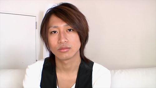 神々しい美貌のニューハーフが、男の激しい愛撫で快楽の世界へ