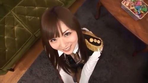 誰もが憂を真似て、特別な地位や権力を持つように見せている。