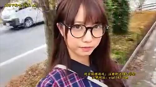 美しい若い女性が、初心者と一緒に、マジックミラー号に乗って、セックスせずには帰れないミッショ