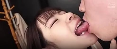 女大生下着プレイ→カワイイ学生イウノ