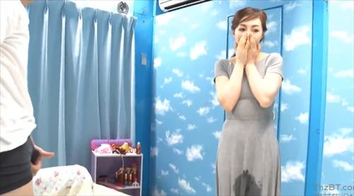 奥さん、欲情が過激すぎる巨乳です。