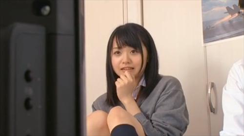 自慰行為を始める。