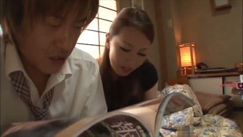 義姉まじヤバい我慢できなくて旦那の妹がヤッてくれた豊満な胸が魅力的な熟女とエッチなシーン