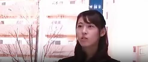 他者のペニスを熱望し、マジックミラー車内で優しく舐める。思慮のない行為も認識。