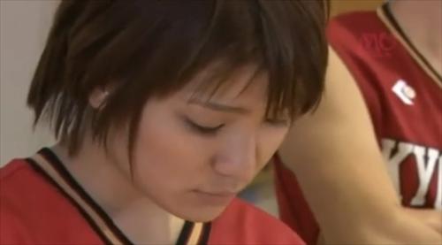 男子校に潜入した女生徒を欺き、その脆弱な点をついてから茶化す。