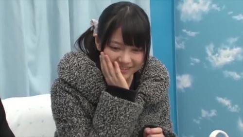 美少女が初めての相手と性濃いめ的な行為を楽しむ様子