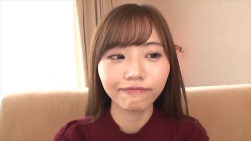美しいボディラインと美貌を持つ彼女、全裸で映る姿はまさに完璧