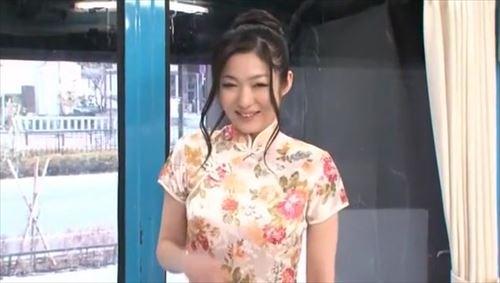 魅力的な女性、乱れ狂う性欲