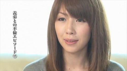夫には秘密の義弟とのプレイ、恥ずかしい姿を見られたら…