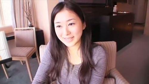 変態的なスケベ的欲求を持つ女性、その羞恥心と快楽の狭間で性器に肉欲を注がれる