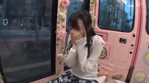 高等教育機関生を女性を口説くゲットしてマジミラ搭乗する。